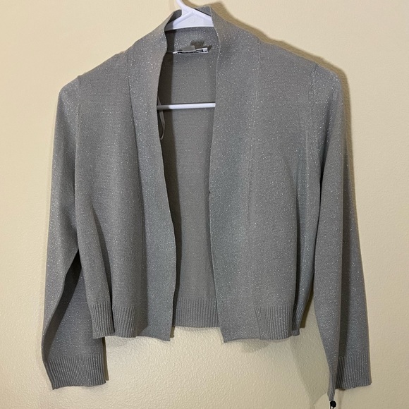 Calvin Klein Short Cardigan Silver Cropped. New With Tags Size Small - Picture 3 of 12